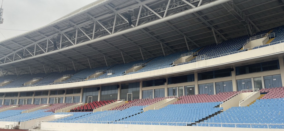 Sân Mỹ Đình đẹp long lanh, chờ tin chiến thắng của đội tuyển Việt Nam ở Bung Karno- Ảnh 4.