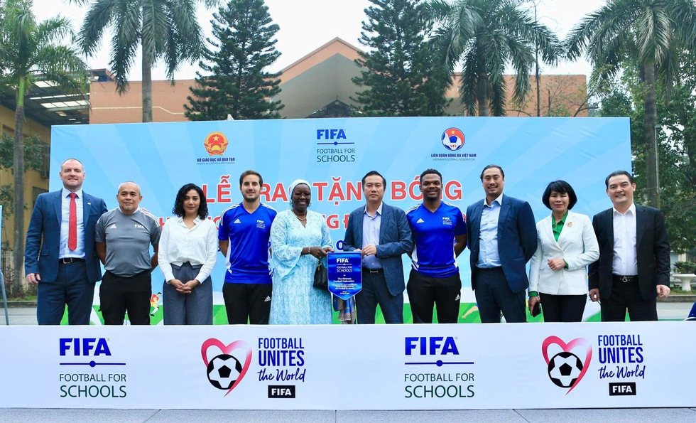 FIFA và hành động ý nghĩa vì tương lai bóng đá học đường tại Việt Nam- Ảnh 4.