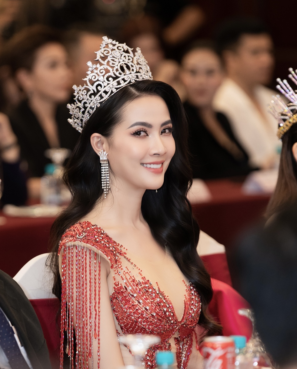 Kỳ lạ cuộc thi Hoa hậu Thẩm mỹ Việt Nam- Ảnh 2.