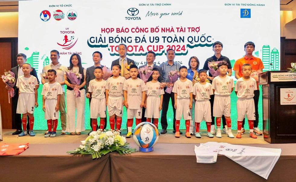Đàn anh Đoàn Văn Hậu nhắn nhủ điều gì với lứa cầu thủ sao mai U.9?- Ảnh 2. Đàn anh Đoàn Văn Hậu nhắn nhủ điều gì với lứa cầu thủ sao mai U.9?- Ảnh 2.