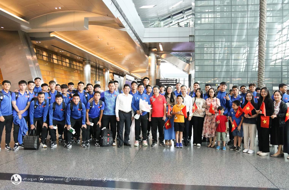 U.23 Việt Nam đến Qatar an toàn, ở khách sạn 5 sao do chính VFF lo liệu- Ảnh 1.