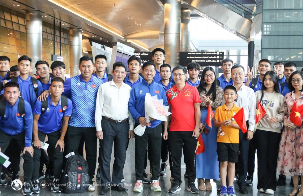 U.23 Việt Nam đến Qatar an toàn, ở khách sạn 5 sao do chính VFF lo liệu- Ảnh 2.