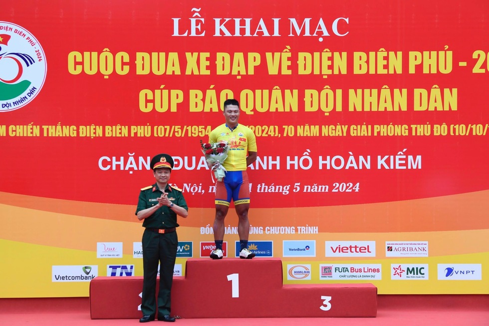 Thủ tướng Phạm Minh Chính chúc mừng cuộc đua xe đạp ‘Về Điện Biên Phủ, Cúp Báo QĐND’- Ảnh 5.