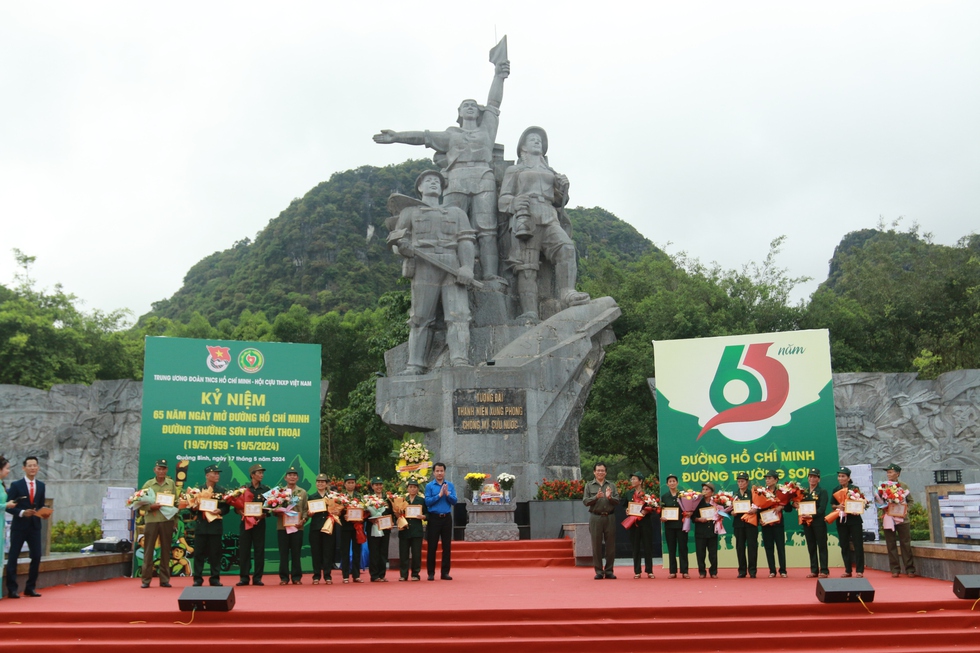 65 năm ngày mở đường Trường Sơn: 'Mãi mãi là niềm tự hào của tuổi trẻ'- Ảnh 1.