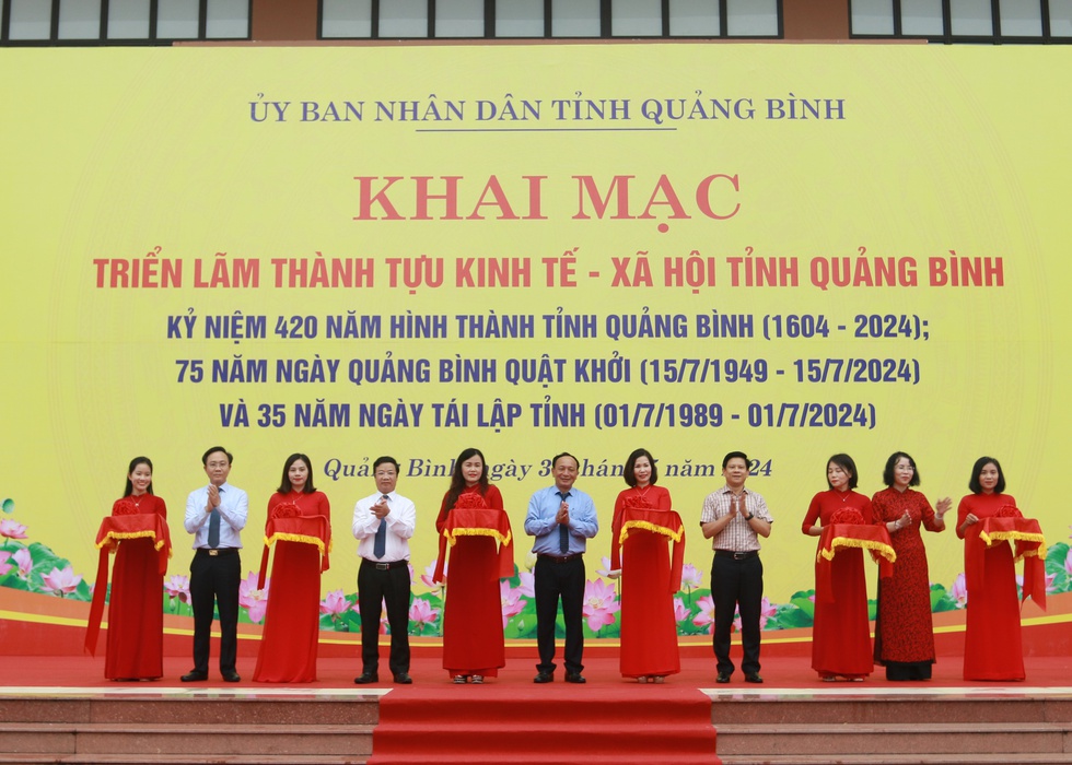 Triển lãm thành tựu kinh tế - xã hội 'Quảng Bình hào khí 420 năm'- Ảnh 1.