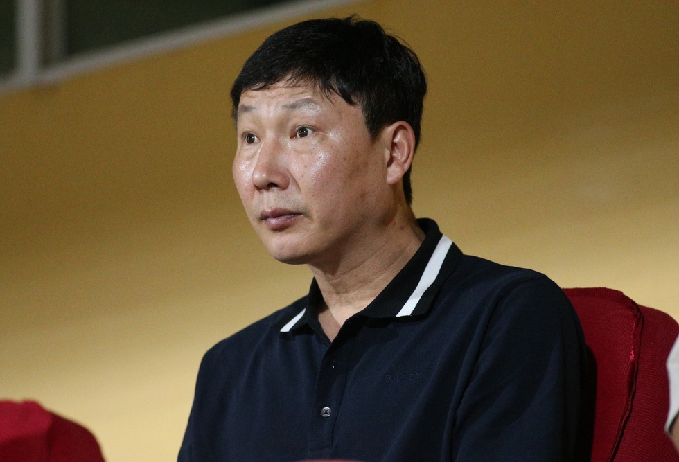 Bảng xếp hạng V-League mới nhất: HAGL tạm thoát hiểm, HLV Kim Sang-sik hiểu thêm bóng đá Việt- Ảnh 1.