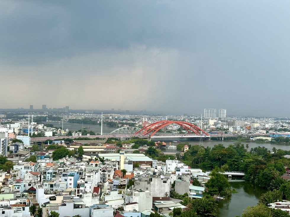 Sấm chớp nhiều, chiều nay TP.HCM tiếp tục có mưa rào- Ảnh 2. Sấm chớp nhiều, chiều nay TP.HCM tiếp tục có mưa rào- Ảnh 2.