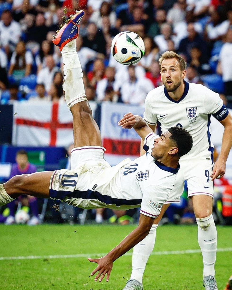 Slovakia lost painfully, England team is terrible but still entered the quarterfinals to play Switzerland - Photo 3.