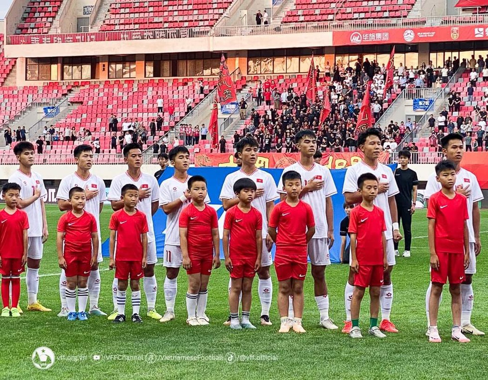 U.19 Việt Nam chơi đầy nỗ lực, chủ nhà U.19 Trung Quốc chỉ thắng sát nút - Ảnh 4.
