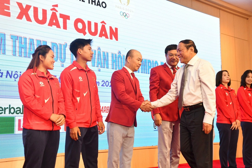 Trưởng đoàn đặt mục tiêu có huy chương Olympic, tay vợt Nguyễn Thùy Linh nói lời gan ruột- Ảnh 3.