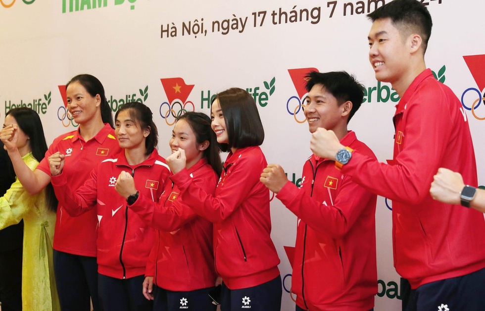 Chinh phục đỉnh Olympic: Khát vọng tỏa sáng của ngôi sao cầu lông Thùy Linh và Đức Phát- Ảnh 1.