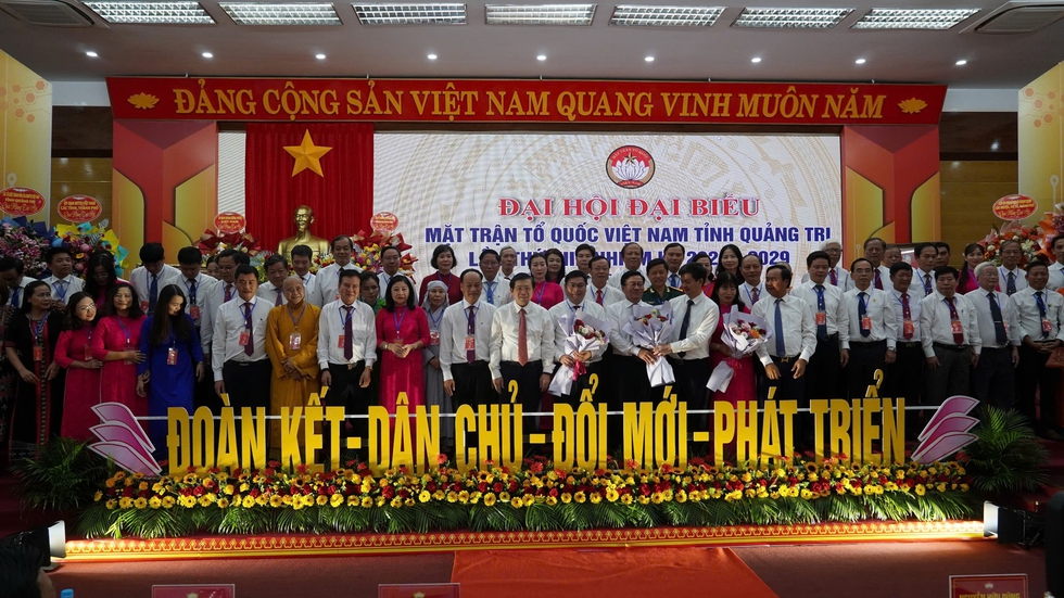 Ông Đào Mạnh Hùng tái đắc cử Chủ tịch Ủy ban MTTQ Việt Nam tỉnh Quảng Trị- Ảnh 3.