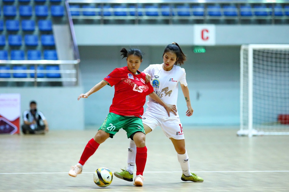 Thái Sơn Nam TP.HCM vô địch lượt đi giải futsal nữ VĐQG 2024- Ảnh 1.