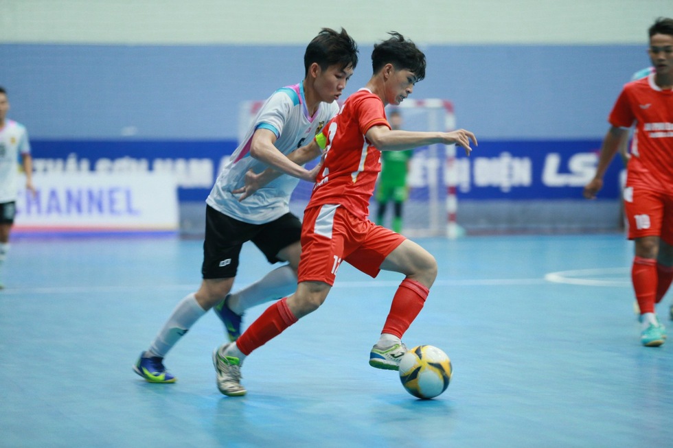 Giải futsal vô địch U.20 quốc gia: U.20 Đạt Vĩnh Tiến mất ngôi đầu- Ảnh 1.