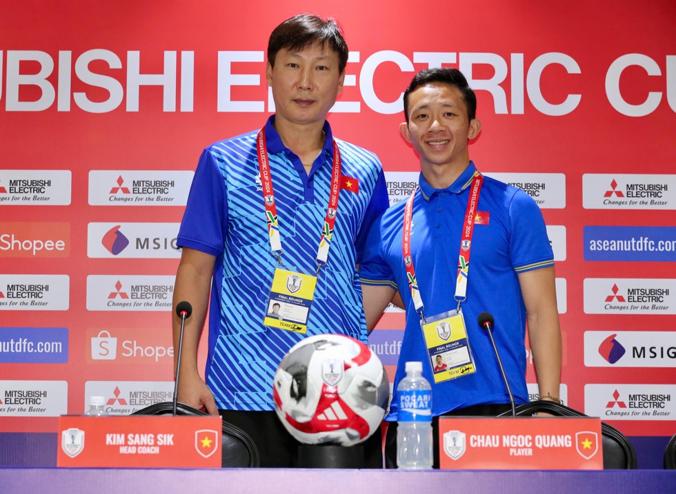 HLV Kim Sang-sik về nước nghỉ phép ngày 10.1, sớm quay lại Việt Nam trước Asian Cup- Ảnh 2.