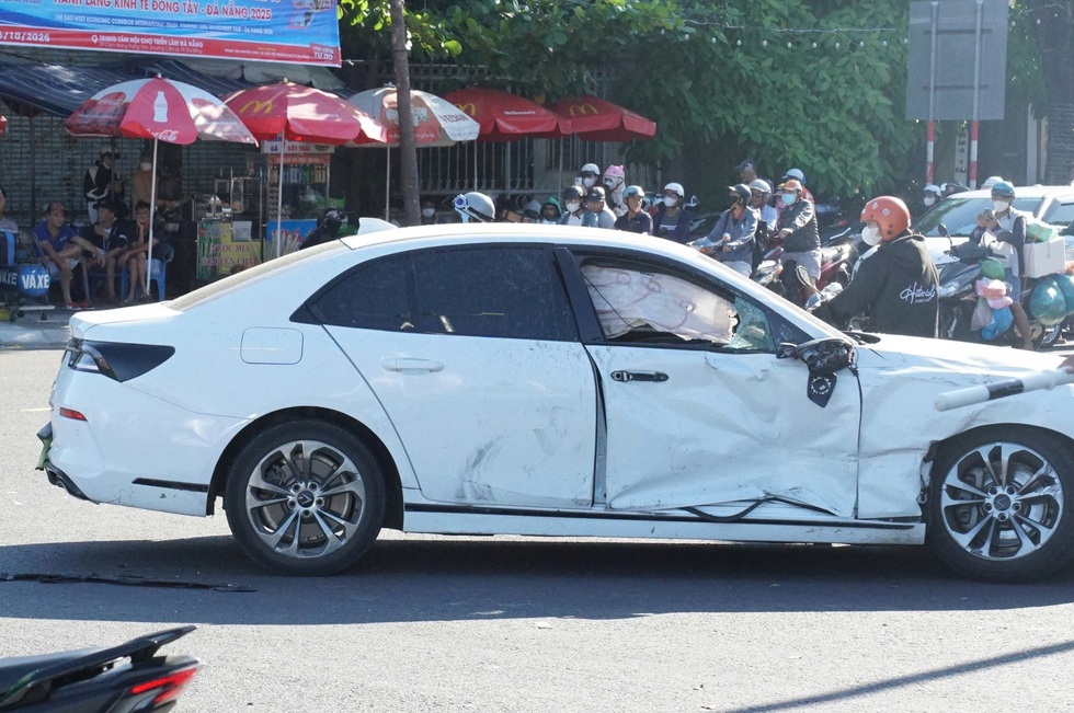 Hiện trường ngổn ngang sau vụ tai nạn giao thông liên hoàn ở TP.Đà Nẵng- Ảnh 3.