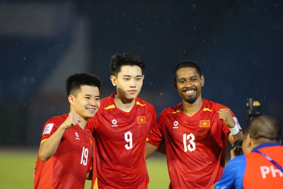 Đội tuyển Việt Nam v&agrave; v&aacute;n b&agrave;i lật ngửa- Ảnh 2.