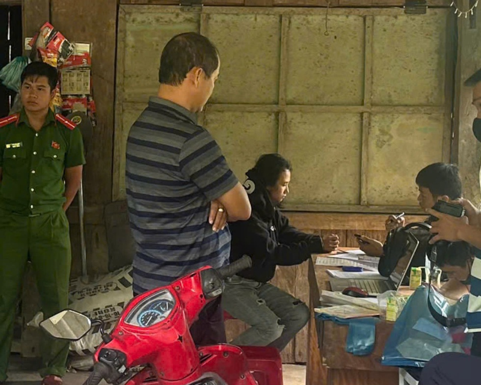 Người vợ giết chồng rồi đến cơ quan công an tự thú- Ảnh 2.