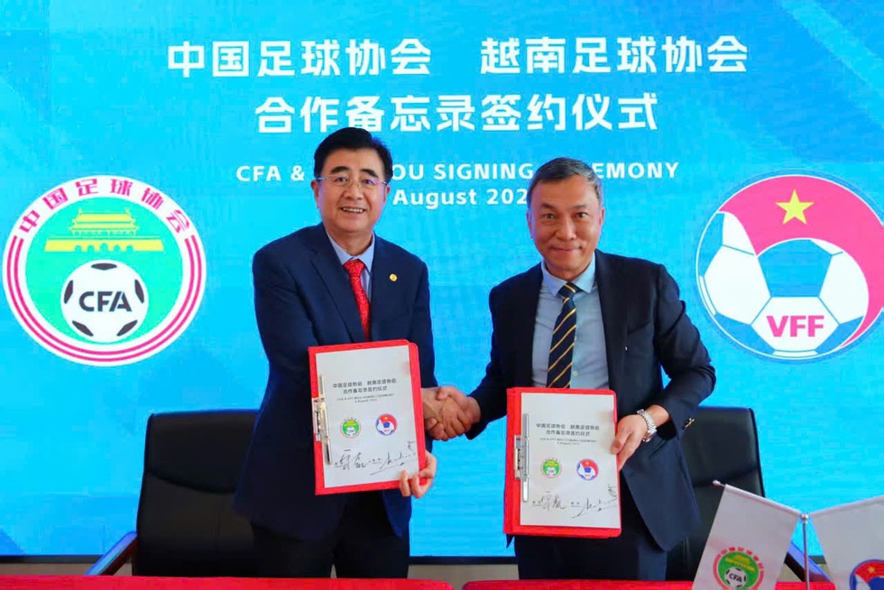 Chủ tịch VFF Trần Quốc Tuấn l…