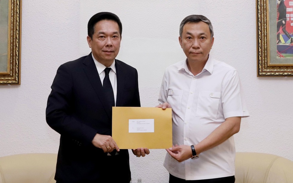 VFF tiếp nhận thư xin lỗi của Thái Lan vụ nhầm Quốc kỳ Việt Nam, FAT cam kết không sai sót- Ảnh 1.