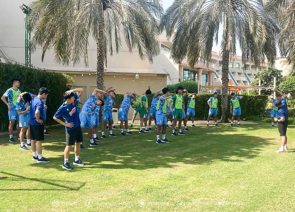 Đã rõ lý do HLV Kim Sang-sik tạm không dẫn dắt U.23 Việt Nam, ai lo nhân sự đấu Qatar?- Ảnh 1. Đã rõ lý do HLV Kim Sang-sik tạm không dẫn dắt U.23 Việt Nam, ai lo nhân sự đấu Qatar?- Ảnh 1.