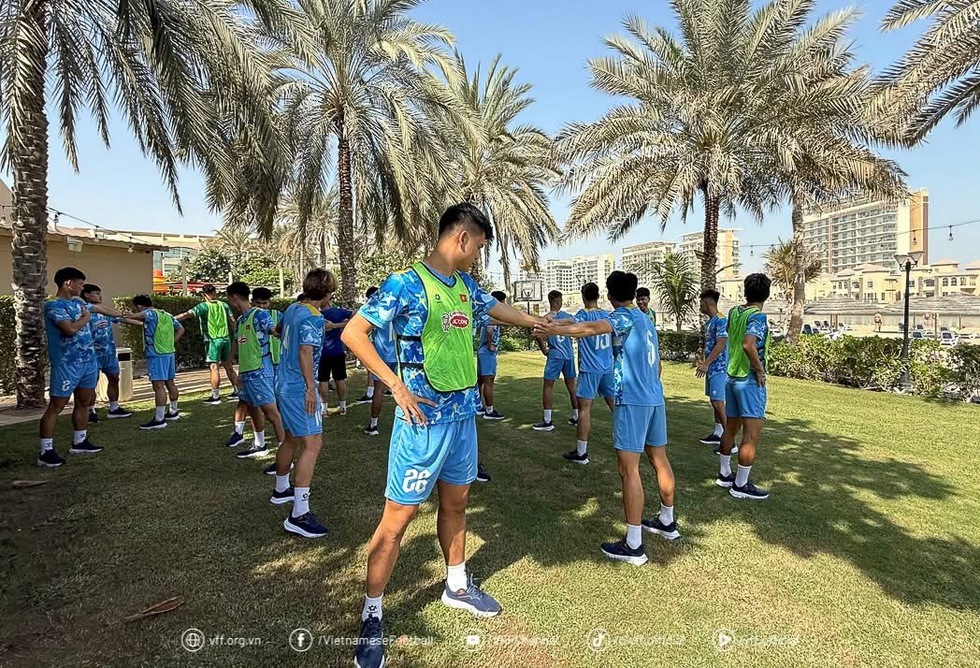 Đã rõ lý do HLV Kim Sang-sik tạm không dẫn dắt U.23 Việt Nam, ai lo nhân sự đấu Qatar?- Ảnh 3. Đã rõ lý do HLV Kim Sang-sik tạm không dẫn dắt U.23 Việt Nam, ai lo nhân sự đấu Qatar?- Ảnh 3.