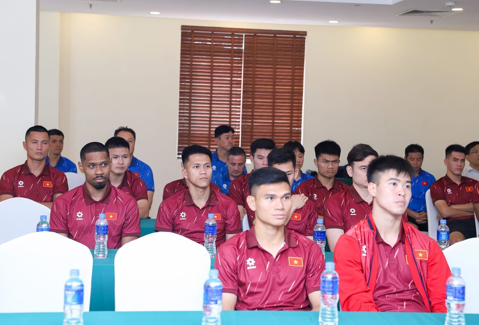 Chủ tịch VFF Trần Quốc Tuấn ch&uacute;c mừng Xu&acirc;n Son, muốn đội tuyển Việt Nam l&agrave;m được điều đặc biệt- Ảnh 4.