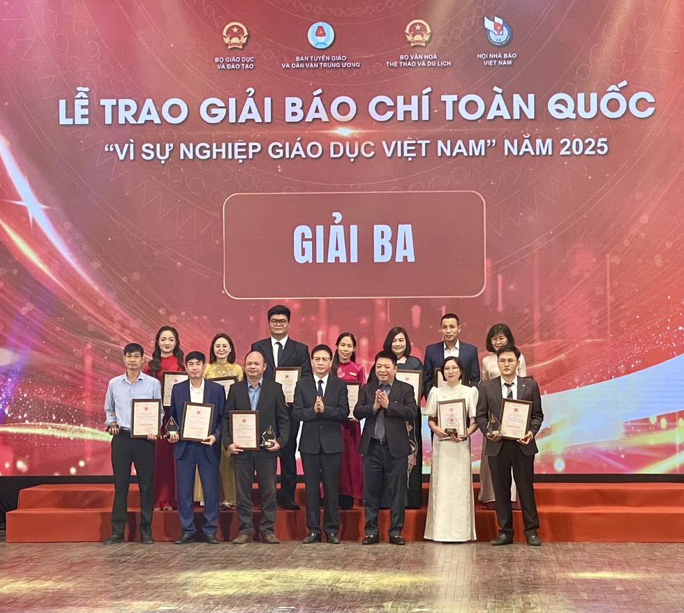 Báo Thanh Niên đạt giải ba trong giải Báo chí vì sự nghiệp giáo dục Việt Nam - Ảnh 3.