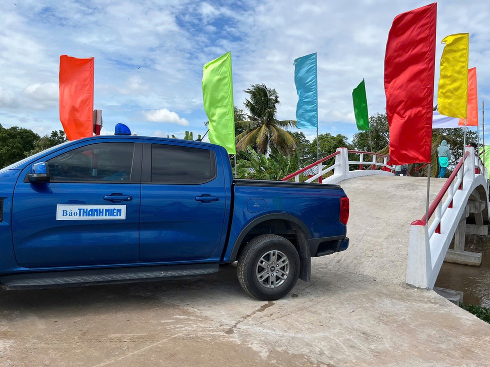 B&aacute;o Thanh Ni&ecirc;n kh&aacute;nh th&agrave;nh c&acirc;y cầu mơ ước tại v&ugrave;ng bi&ecirc;n giới Giang Th&agrave;nh- Ảnh 6.