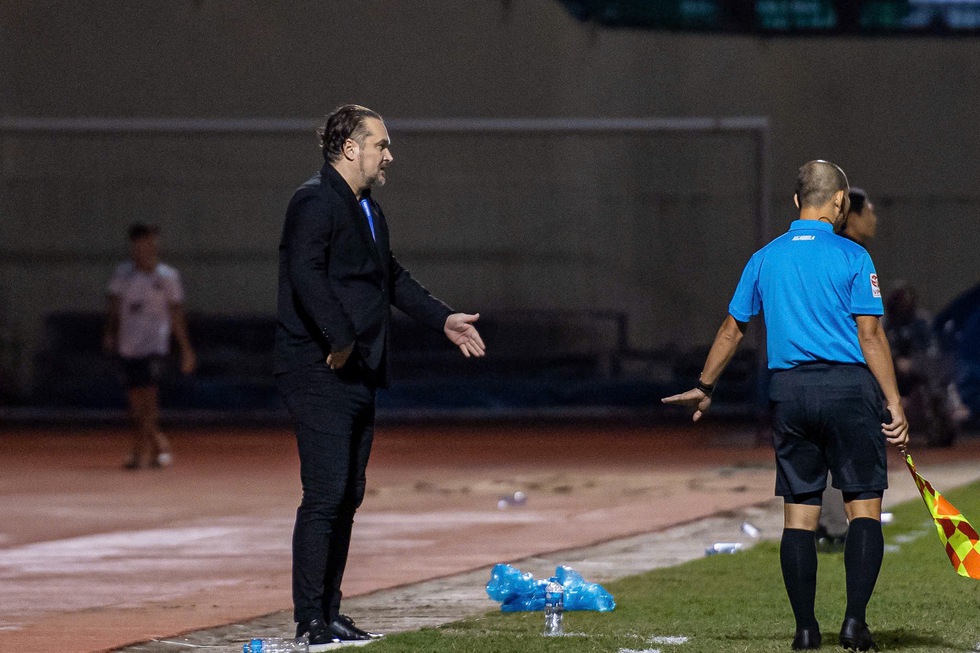 HLV Popov đưa đội bóng cũ xuống vực thẳm, lộ diện đội có nguy cơ rớt hạng- Ảnh 1.