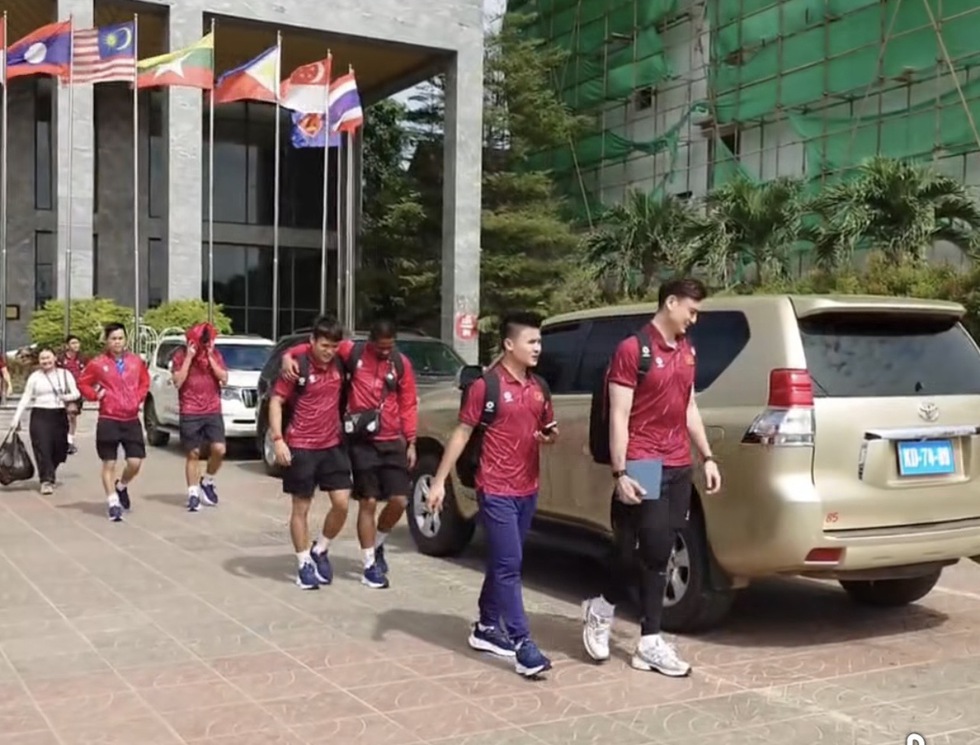 Đội tuyển Việt Nam chờ AFC xử thắng Malaysia, tạm biệt thầy Kim khi về đến H&agrave; Nội- Ảnh 2.