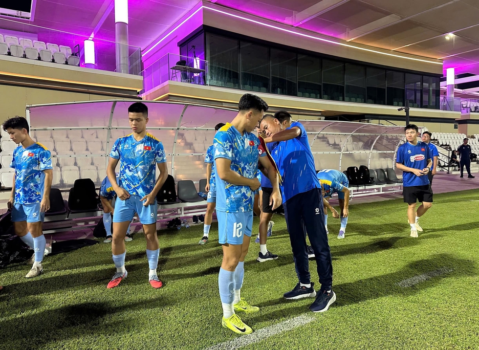 Trần Thanh Trung được gọi gấp lên U.23 Việt Nam, thầy Kim chọn nhân sự bất ngờ- Ảnh 4. Trần Thanh Trung được gọi gấp lên U.23 Việt Nam, thầy Kim chọn nhân sự bất ngờ- Ảnh 4.