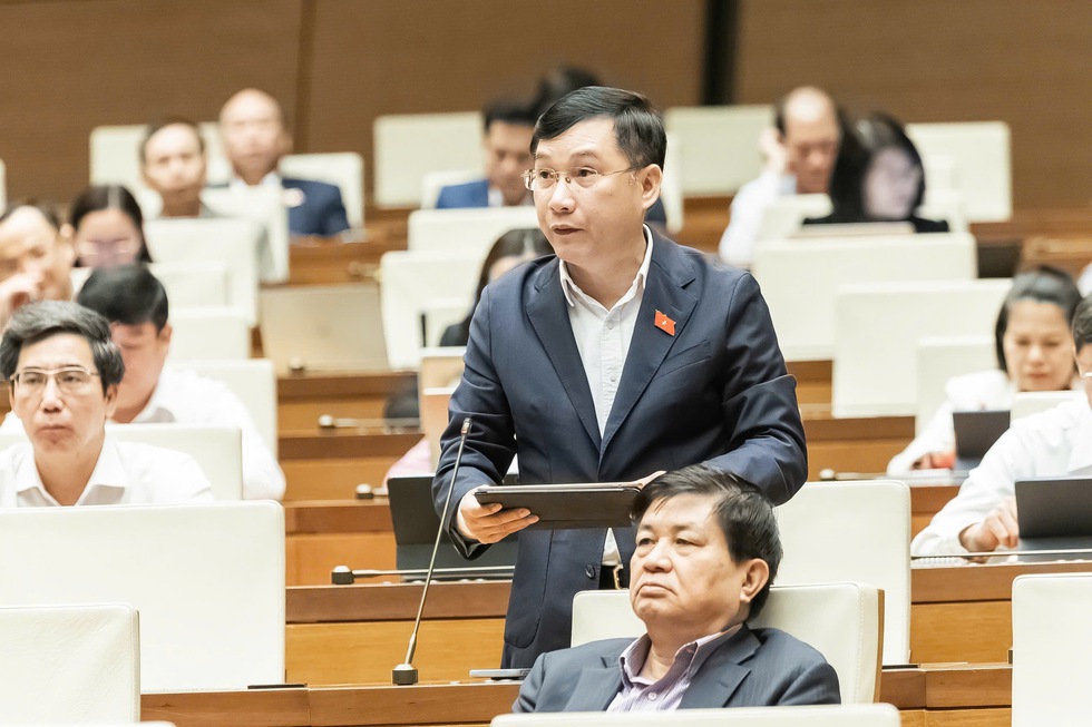 재무부 장관: 50개 산업 및 직종의 사업 허가를 줄일 것으로 예상 - 사진 1.