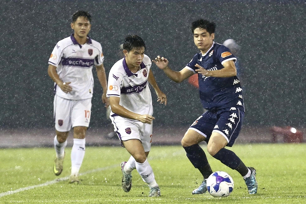 Lịch thi đấu rất hay h&ocirc;m nay: T&acirc;n HLV Nhật ra mắt, Becamex TP.HCM đối mặt thử th&aacute;ch lớn tại H&agrave; Tĩnh- Ảnh 2.