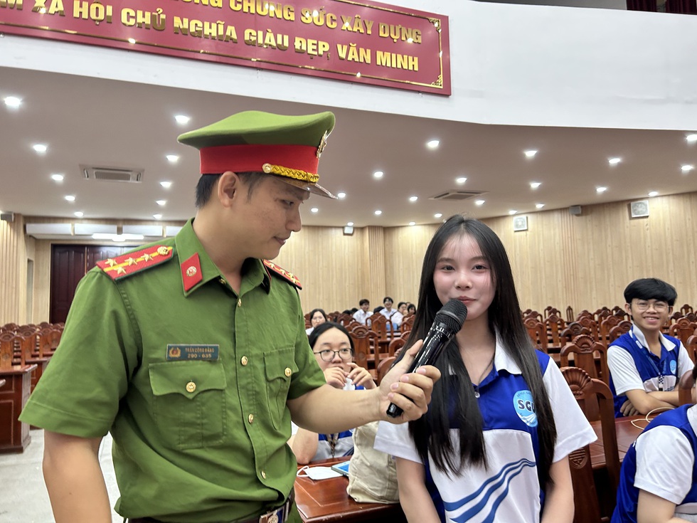 Một gia đ&igrave;nh ở TP.HCM &lsquo;tho&aacute;t&rsquo; bắt c&oacute;c online trong gang tấc nhờ điều n&agrave;y&hellip; - Ảnh 2.