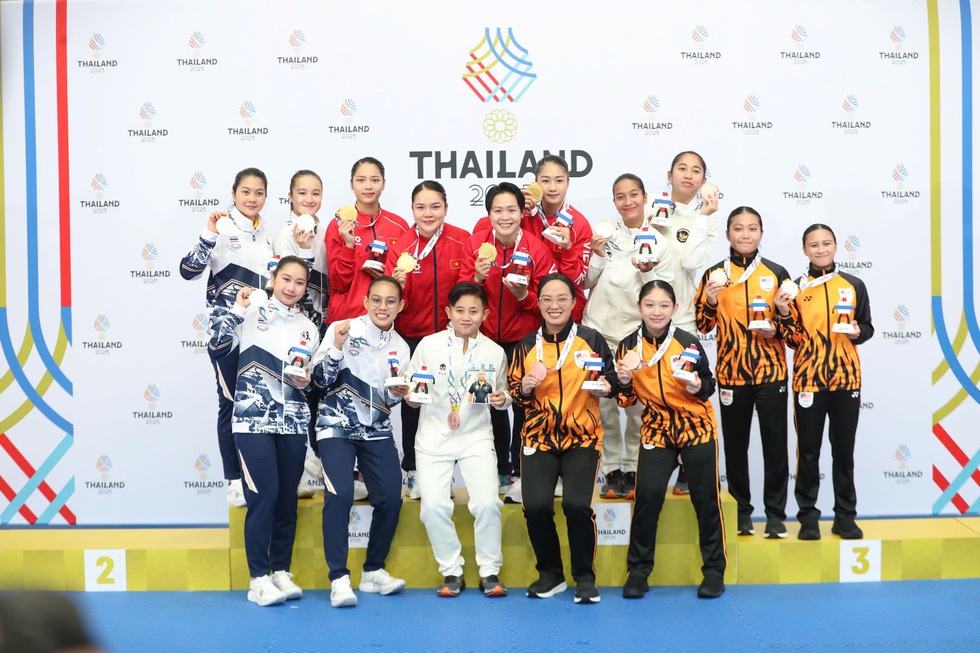 Kata nữ Việt Nam mở h&agrave;ng v&agrave;ng cho karate tại SEA Games 33: Ba &lsquo;n&agrave;ng ti&ecirc;n&rsquo; t&agrave;i sắc vẹn to&agrave;n- Ảnh 3.