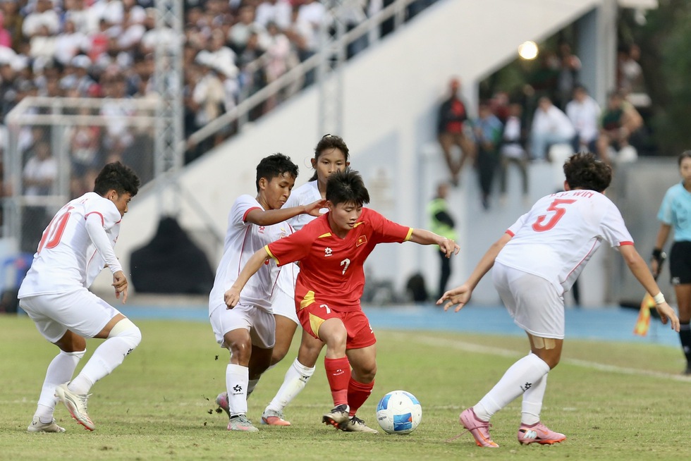 Thua thầy trò HLV Mai Đức Chung, HLV đội tuyển nữ Myanmar đau đớn rời ghế nóng- Ảnh 1.