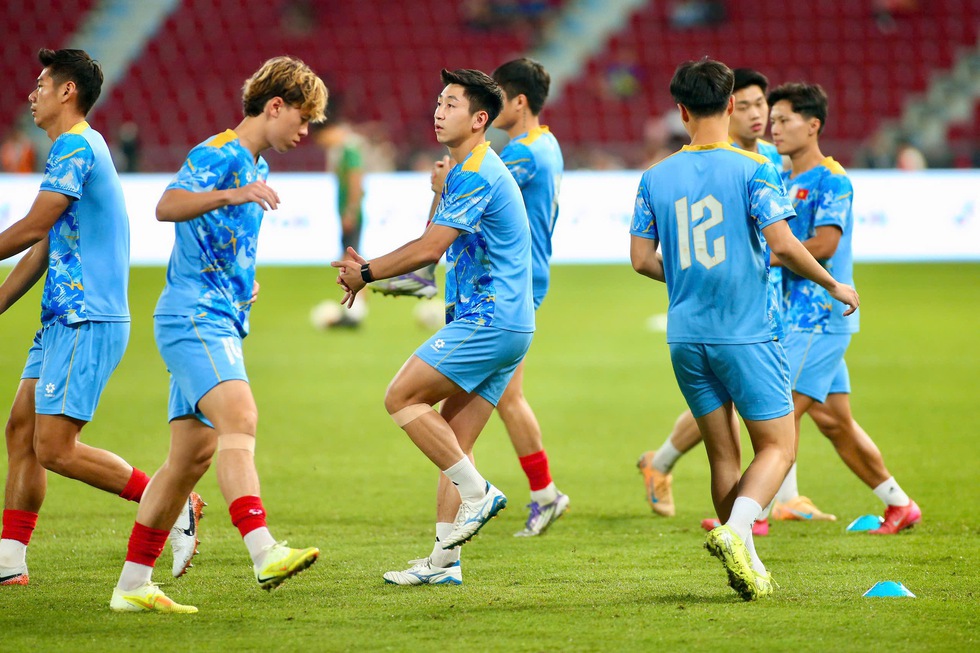 U.23 Việt Nam d&ugrave;ng nh&acirc;n sự cực mạnh đấu Th&aacute;i Lan: Đ&igrave;nh Bắc trung phong, quyết v&ocirc; địch ngay tại Rajamangala- Ảnh 4.