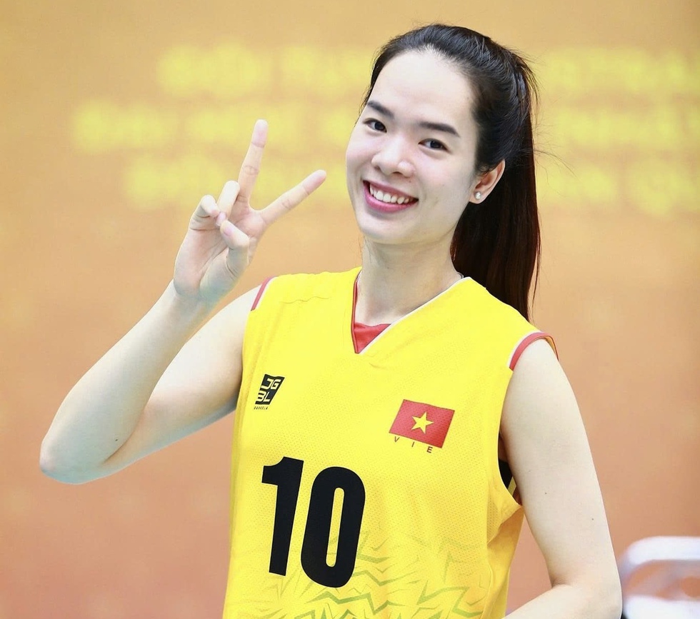 N&oacute;ng: Sao b&oacute;ng chuyền nữ Việt Nam v&agrave; t&agrave;i năng karate cầm cờ đo&agrave;n Việt Nam tại SEA Games 33- Ảnh 2.