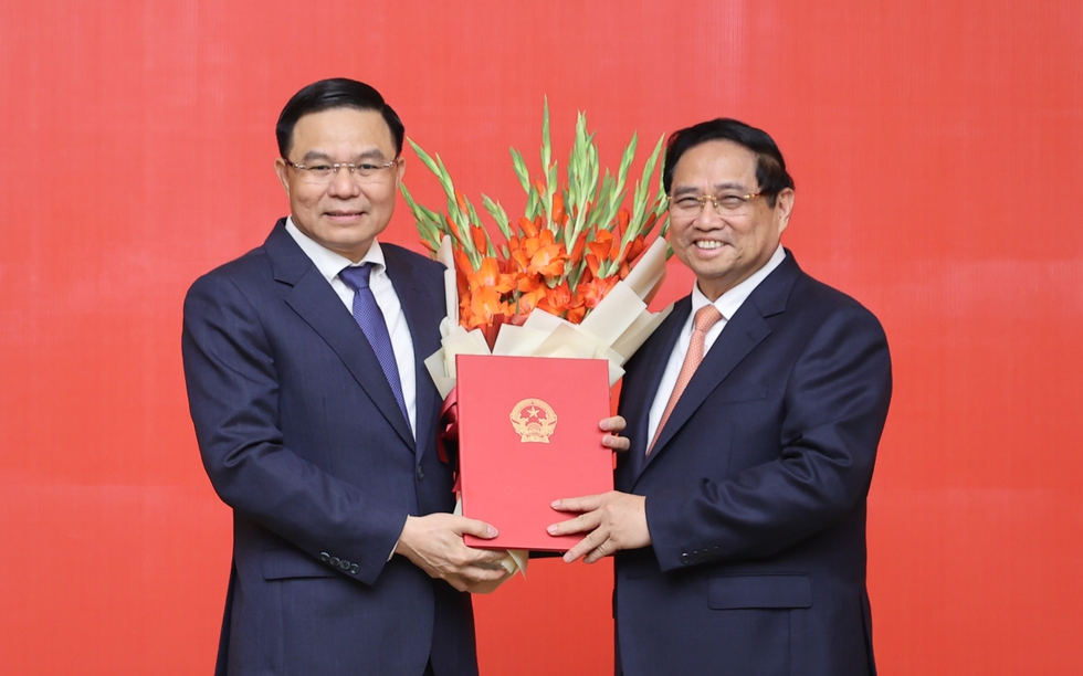 &Ocirc;ng L&ecirc; Mạnh H&ugrave;ng l&agrave;m quyền Bộ trưởng Bộ C&ocirc;ng thương- Ảnh 1.