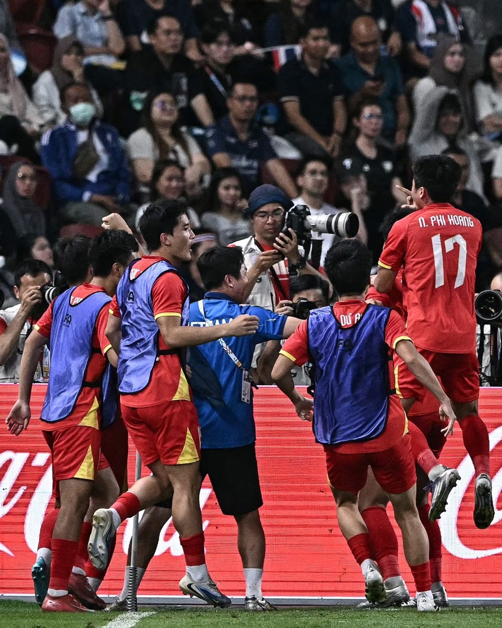 C&aacute;c đội tuyển b&oacute;ng đ&aacute; quốc gia Việt Nam th&agrave;nh c&ocirc;ng vang dội trong năm 2025

- Ảnh 3.