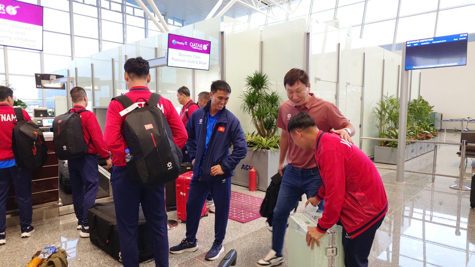 U.23 Việt Nam lên đường sang Qatar tập huấn, sẵn sàng tạo tiếng vang ở VCK U.23 châu Á- Ảnh 2.