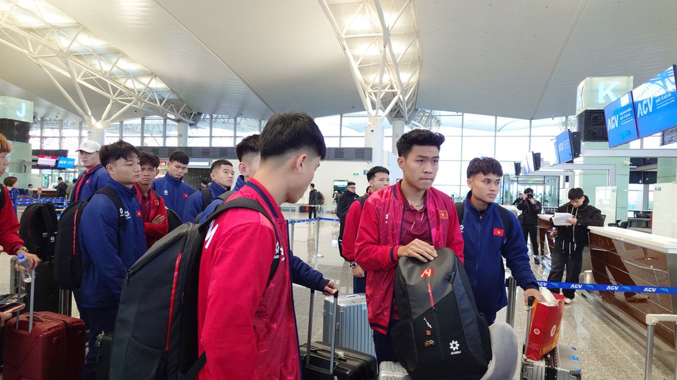 U.23 Việt Nam lên đường sang Qatar tập huấn, sẵn sàng tạo tiếng vang ở VCK U.23 châu Á- Ảnh 4.