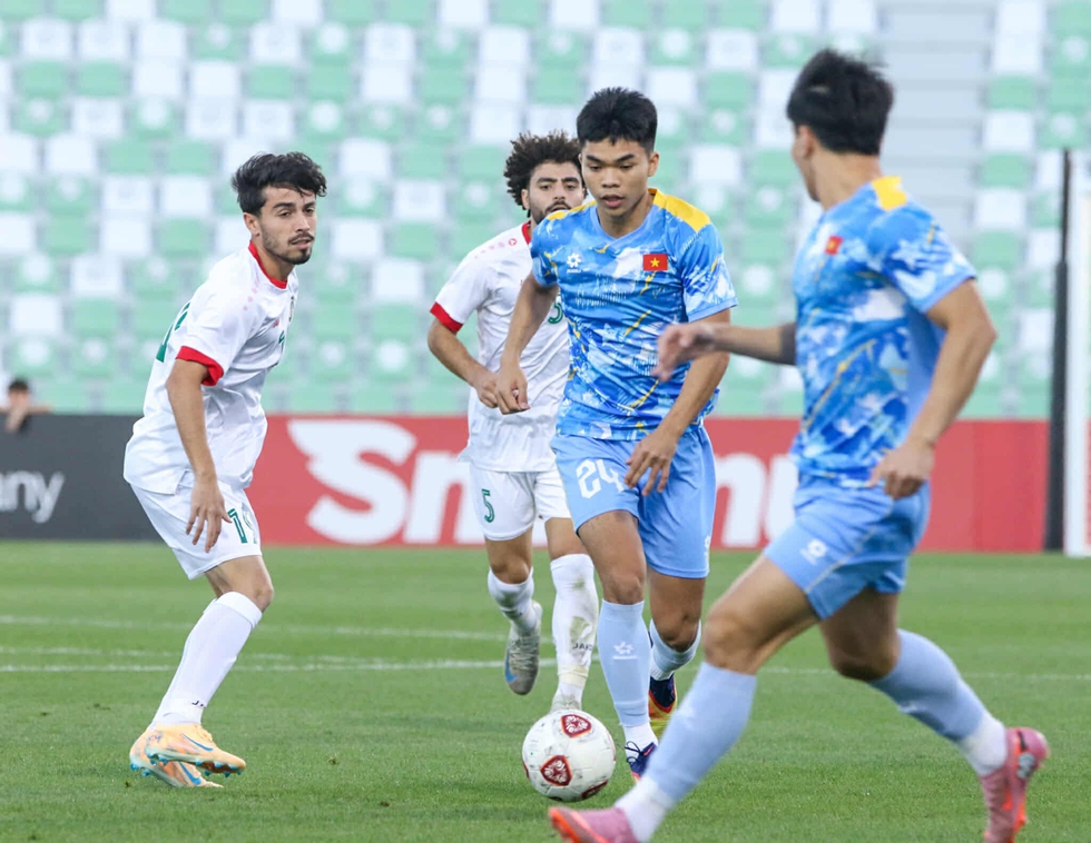 U.23 Việt Nam thua U.23 Syria 1-2: Bỏ lỡ nhiều cơ hội ngon ăn, L&ecirc; Ph&aacute;t r&uacute;t ngắn tỷ số- Ảnh 3.