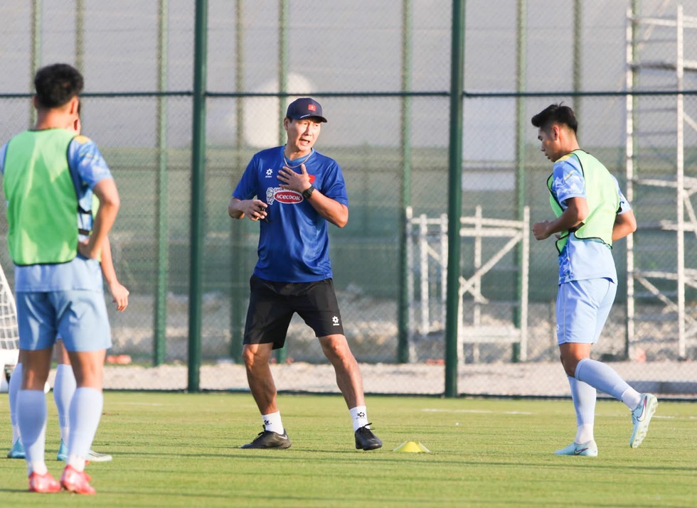 U.23 Việt Nam tự tin giong buồm ra biển lớn, h&ocirc;m nay thử lửa c&ugrave;ng &lsquo;qu&acirc;n xanh&rsquo; U.23 Syria - Ảnh 1.