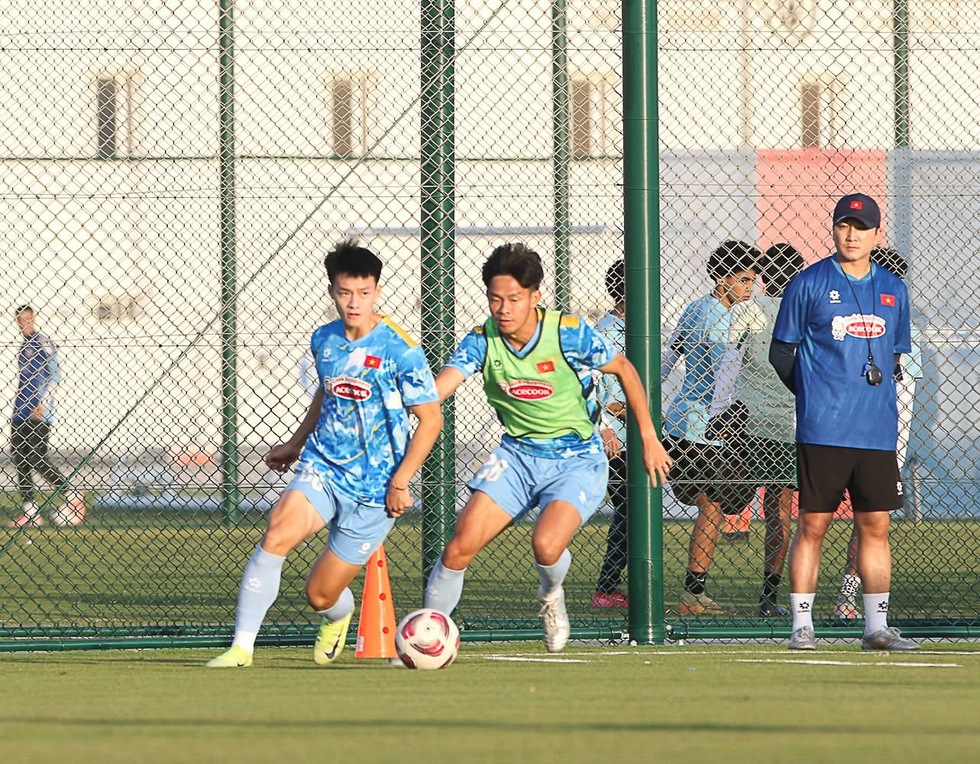 Vĩ H&agrave;o đang cực khỏe, quyết kh&ocirc;ng để thầy Kim loại khỏi U.23 Việt Nam: &lsquo;T&ocirc;i đ&atilde; sẵn s&agrave;ng&rsquo;- Ảnh 1.