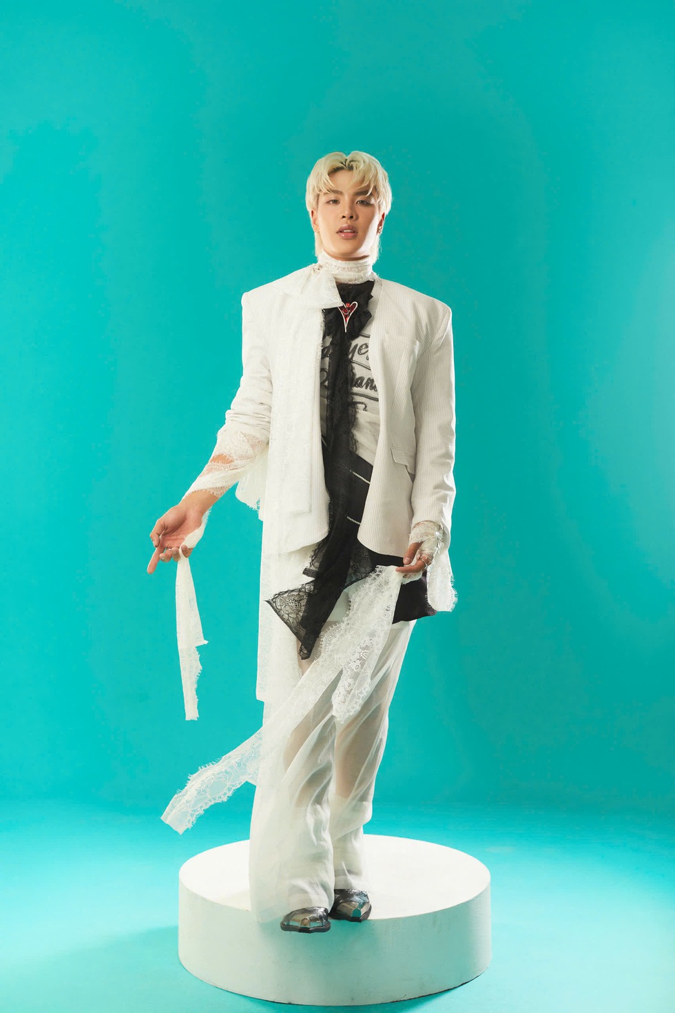 Sao nhí lột xác ấn tượng, tái xuất showbiz sau 10 năm- Ảnh 2.