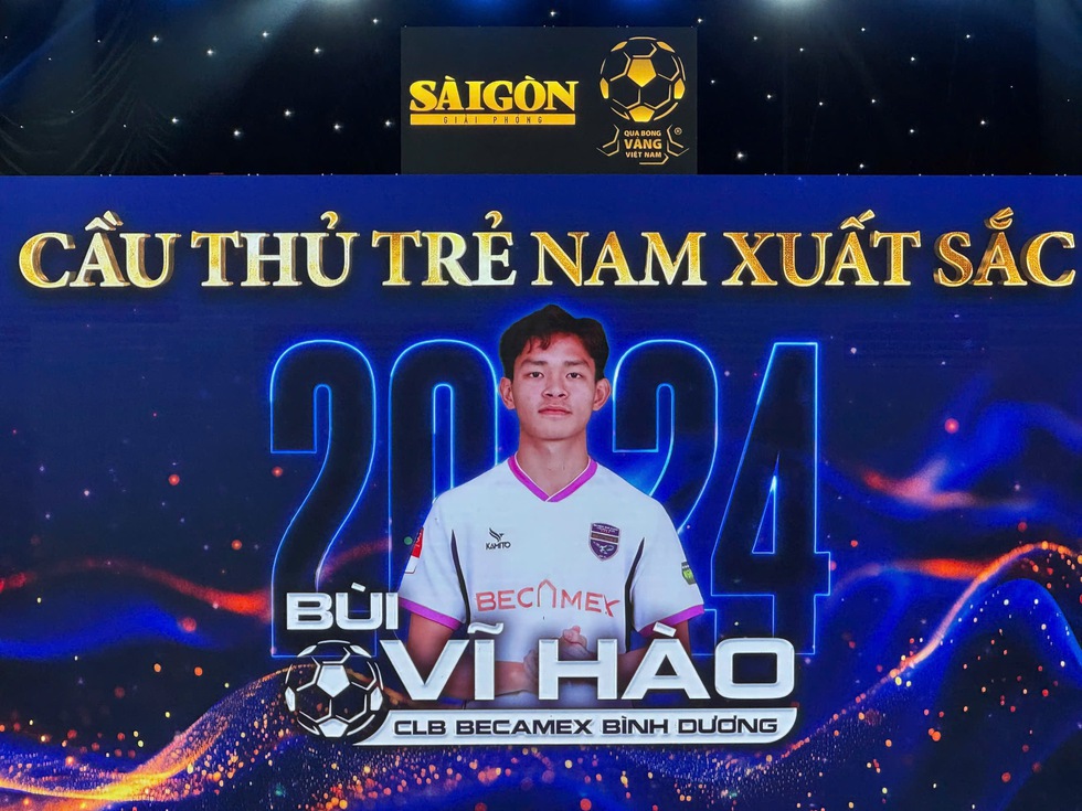 Fan bao vây Tiến Linh, phát cuồng vì Xuân Son, Bùi Vĩ Hào nhận phần thưởng đặc biệt- Ảnh 12.