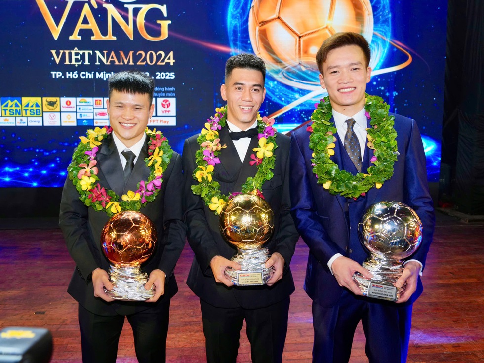 Cực thú vị khi FIFA chúc mừng tân Quả bóng vàng Việt Nam Tiến Linh: Anh Thể…- Ảnh 3.