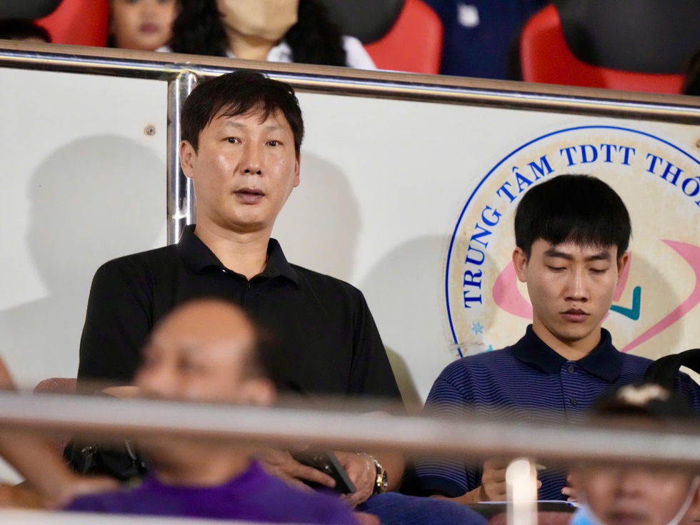 Liệu U.22 Việt Nam c&oacute; sạch b&oacute;ng qu&acirc;n HAGL, HLV Kim Sang-sik phải l&agrave;m g&igrave;?
- Ảnh 1.